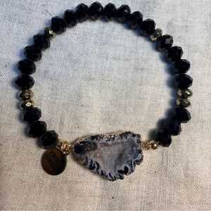 Kinsley Armelle Tailor Bracelet in Gold from the Agate Collection